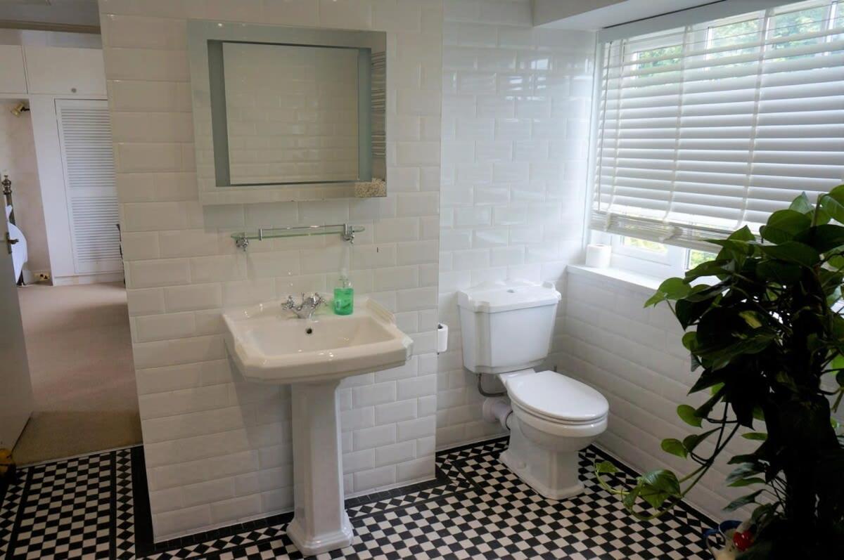 Spacious Town House With Swimming Pool Plymouth Zewnętrze zdjęcie