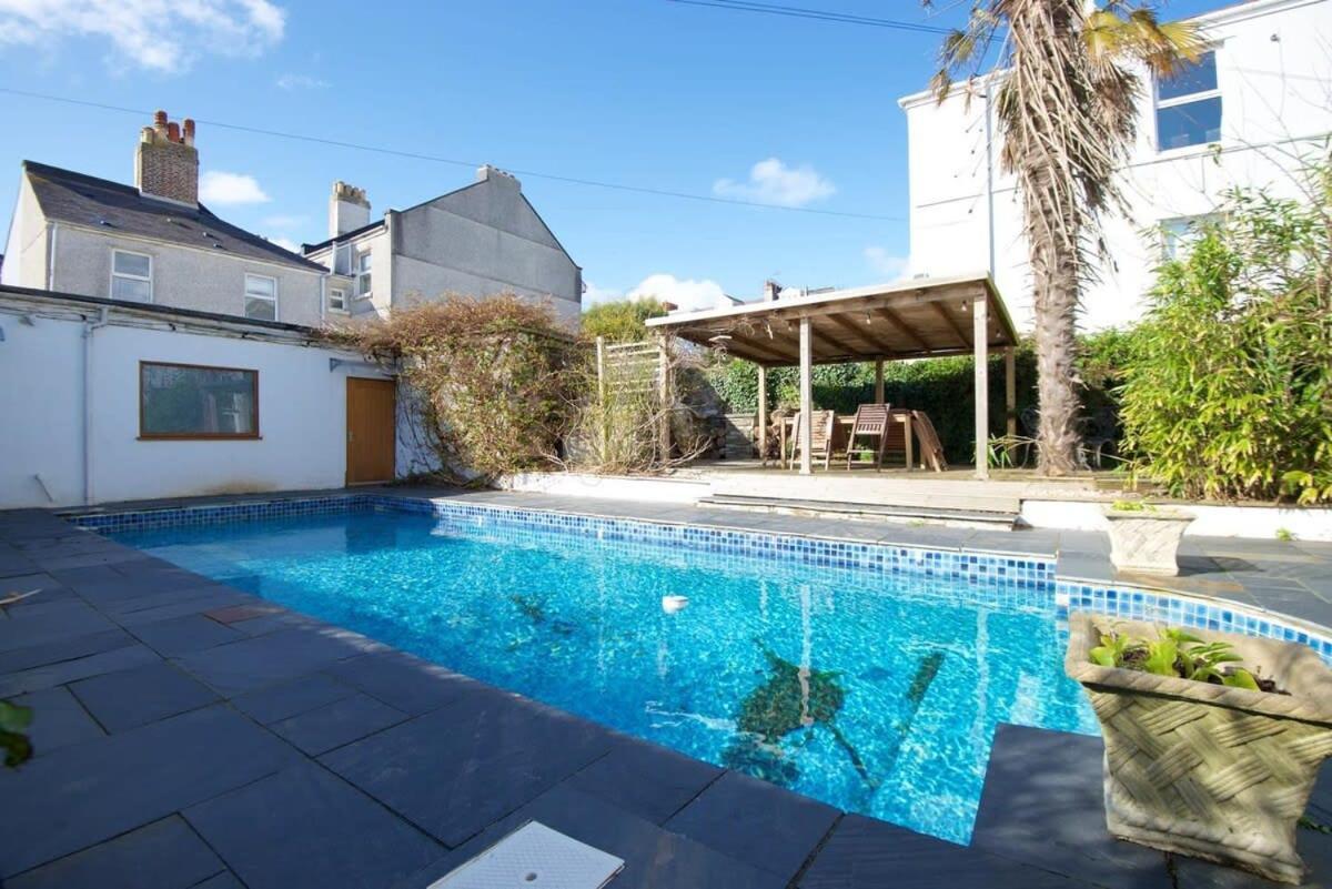 Spacious Town House With Swimming Pool Plymouth Zewnętrze zdjęcie